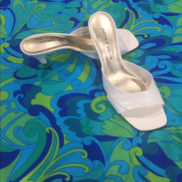 ANTONIO MELANI Shoes - Antonio Melani white heels 6 1/2M